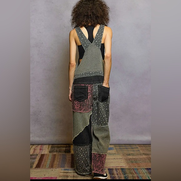 Animal Printed Floral Print Frayed Edge
Twill Woven Overalls color black - Picture 5 of 5